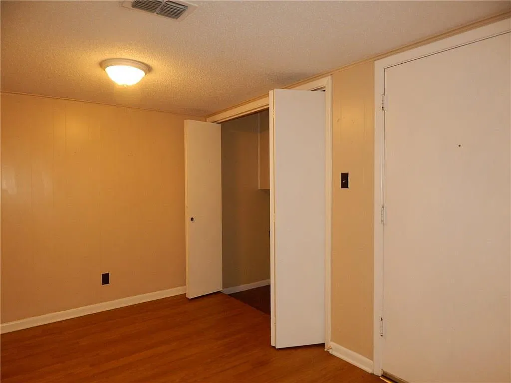 2 bed, 900 sqft, $1,575 — Photo 4