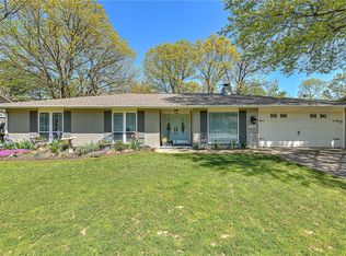 2704 E Copper Oaks Plz, Fayetteville, AR 72703