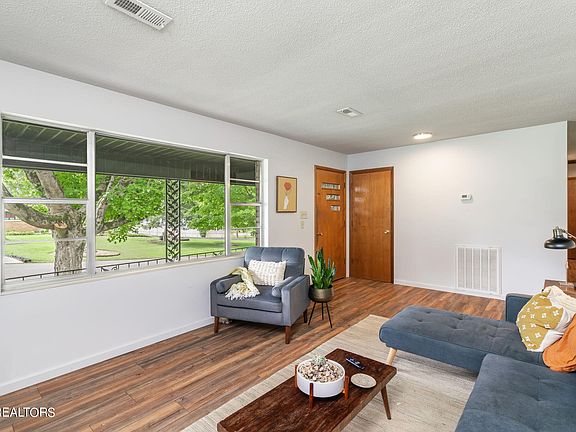 5th image of 6208 Trailhead Cir