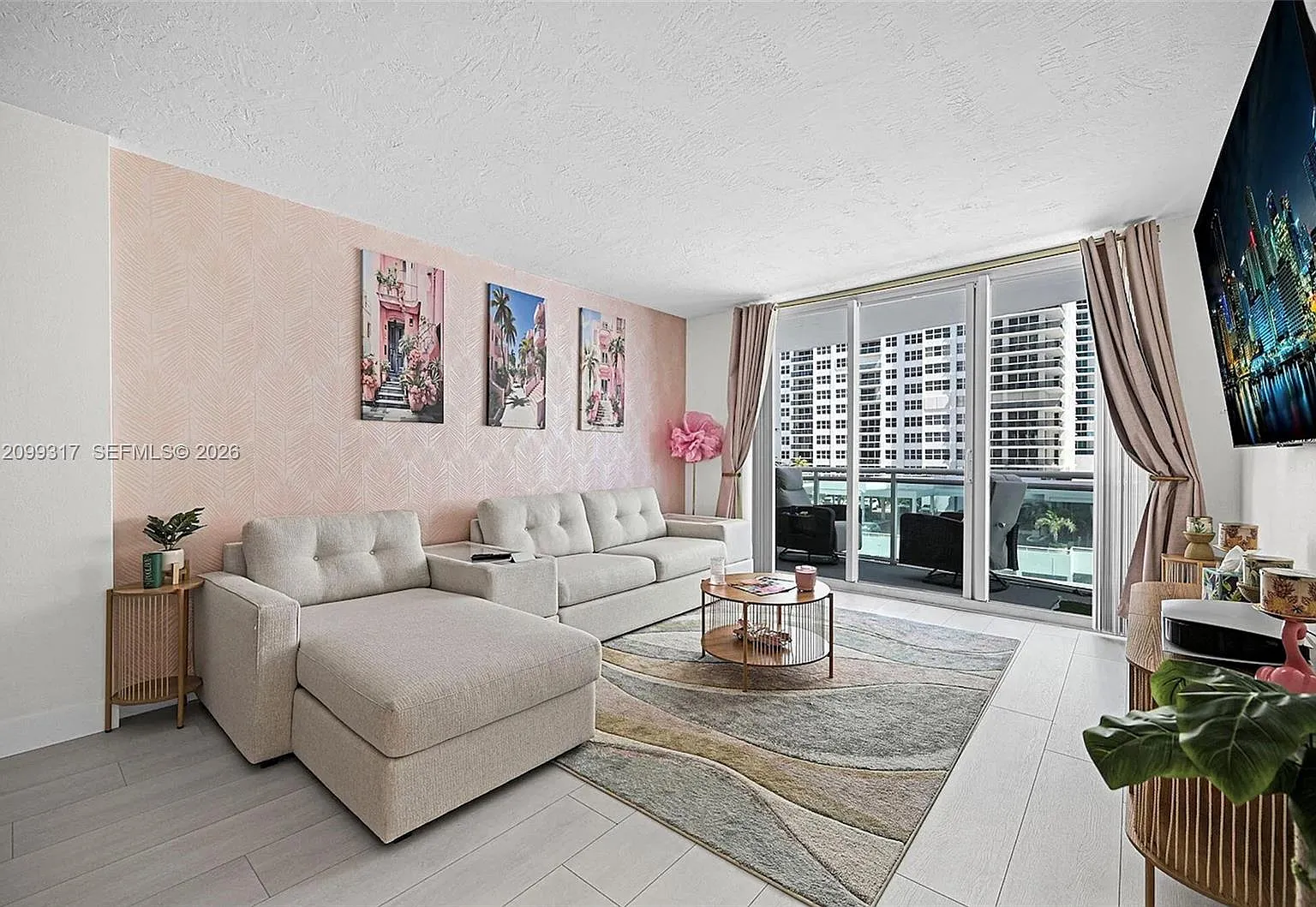 1 bed, 1.0 bath, 883 sqft, $3,300 — Photo 4