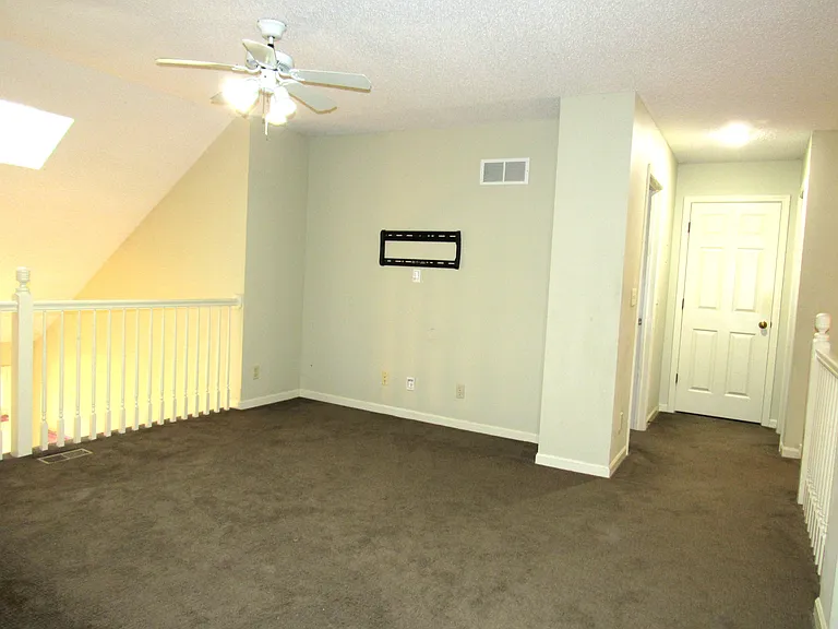 10313 W 131st St — Photo 15