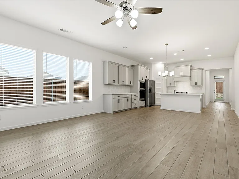 3101 Bell Flower Dr — Photo 13