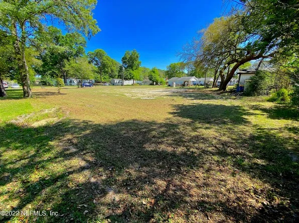 11820 WATER BLUFF Lane W, Jacksonville, FL 32218