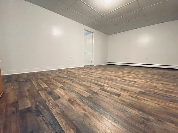 3rd image of 5003 Grand Ave #5