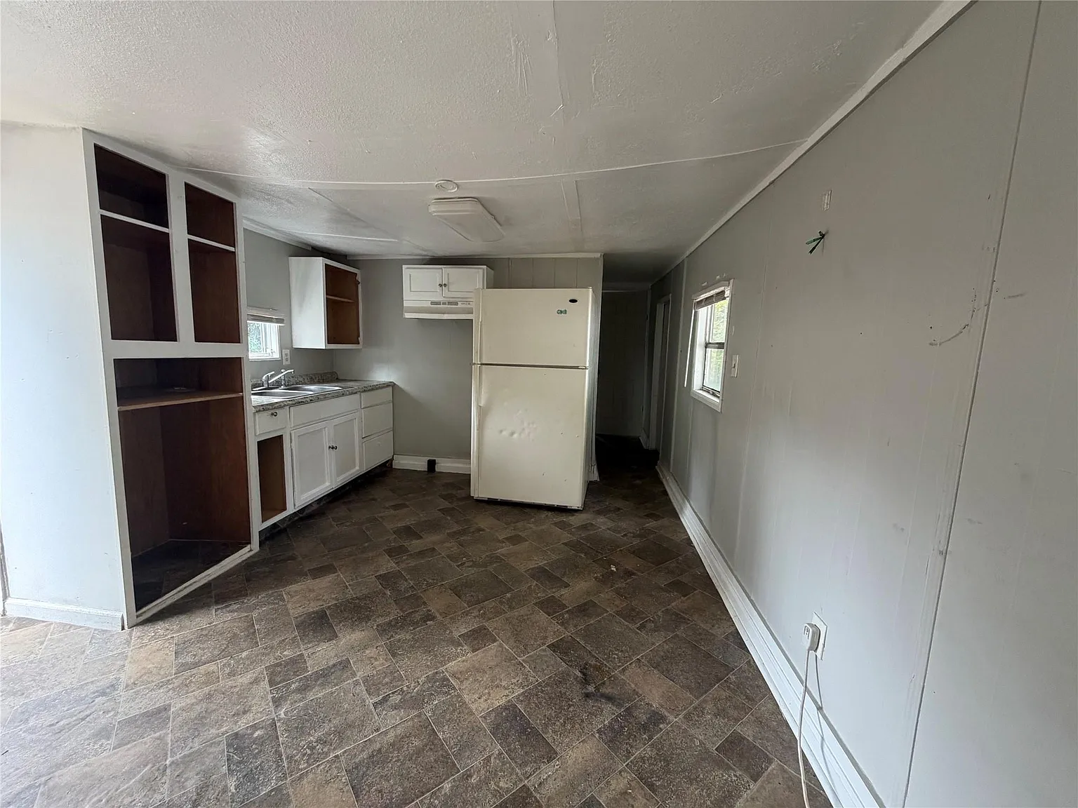 2 bed, 1.0 bath, 480 sqft, $725 — Photo 3