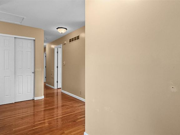 3rd image of 37 Club Grounds North Dr