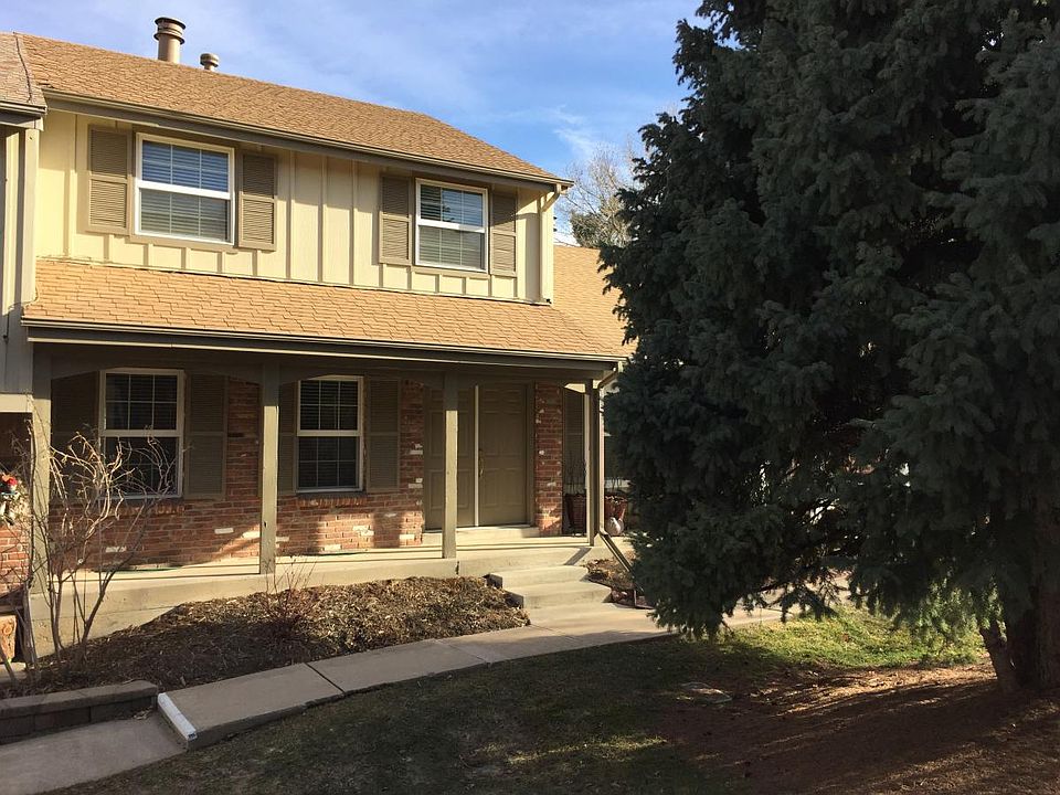 Front of townhome