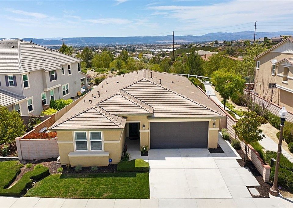 1st image of 39077 Lonesome Spur Cir