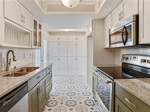 4th image of 852 Manning Villas Ct SW #852