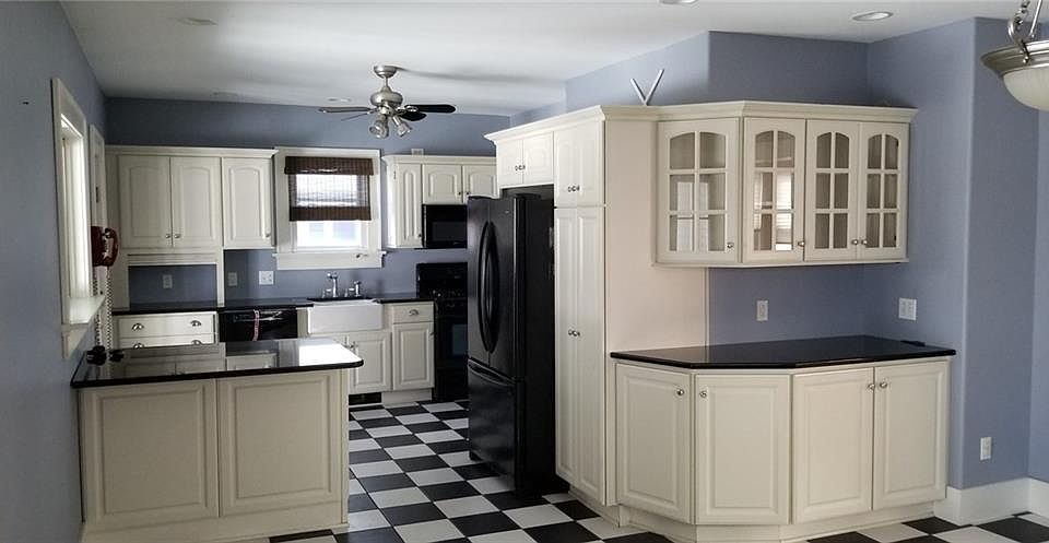 2nd image of 309 Shenley Dr