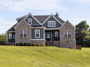 1014 Douglas Ct, Dickson, TN 37055