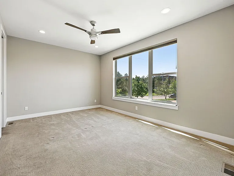 5630 S Sycamore St — Photo 18