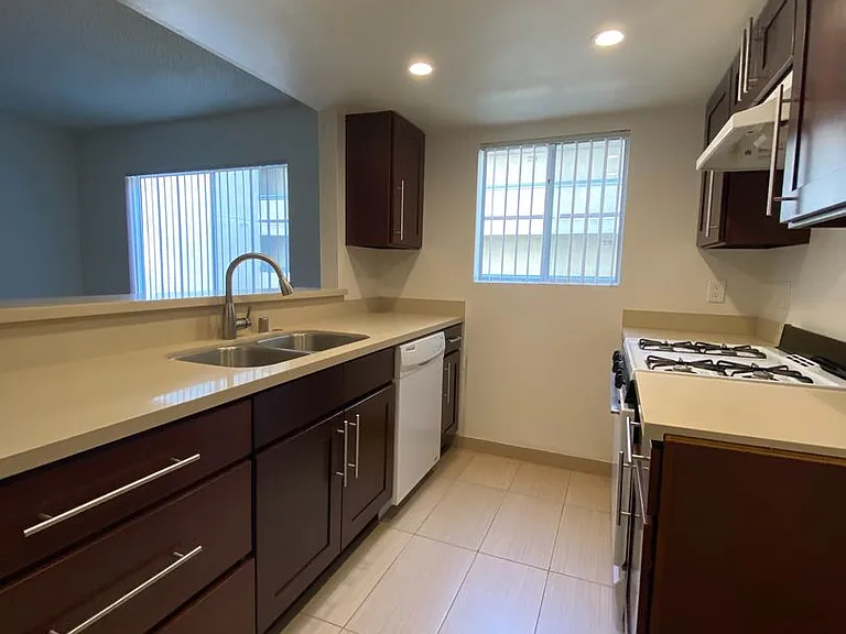 B & B Apartments — Photo 19