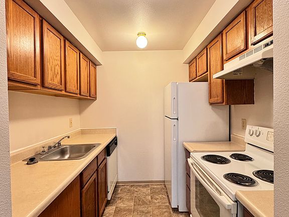 2nd image of 10522 Lake City Way NE #206