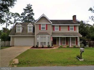1214 Nelson Dr, Ocean Springs, MS 39564
