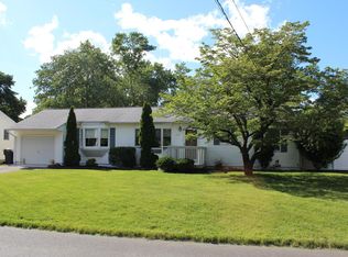 127 Birchwood Dr, Brick, NJ 08723