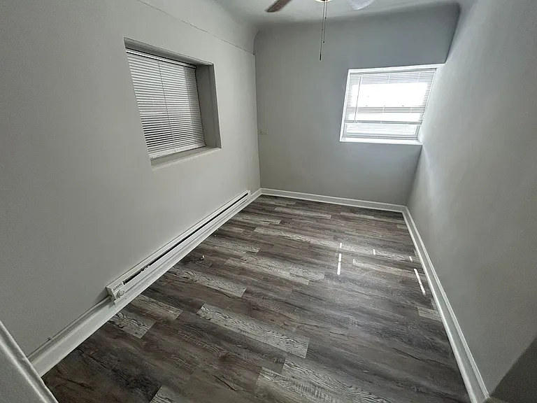 3302 Kenilworth Ave — Photo 5