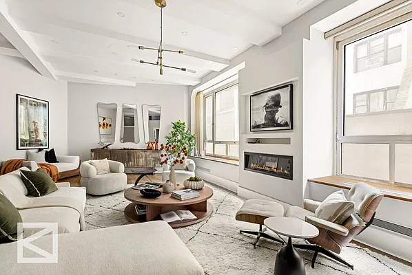 Living room, photo 5