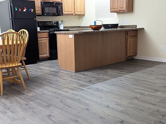 3rd image of 394 E 600 S Unit B