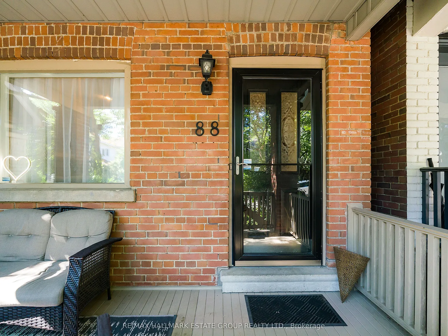3 bed, $4,200 — Photo 2