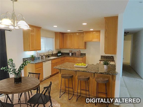 3rd image of 51967 Esperanza Ave