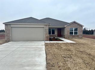 332 Starlight Dr, Shawnee, OK 74804