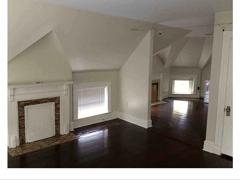 1438 S 2nd St — Photo 5