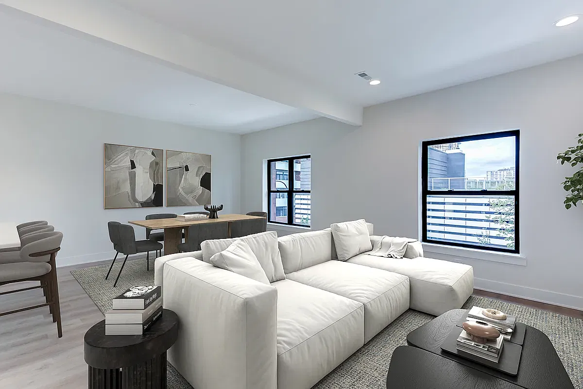 821 W Montrose — Photo 3