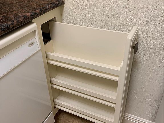 5th image of 2812 Wichita St APT 2