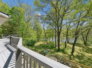 201 Scenic View Dr, Niles, MI 49120