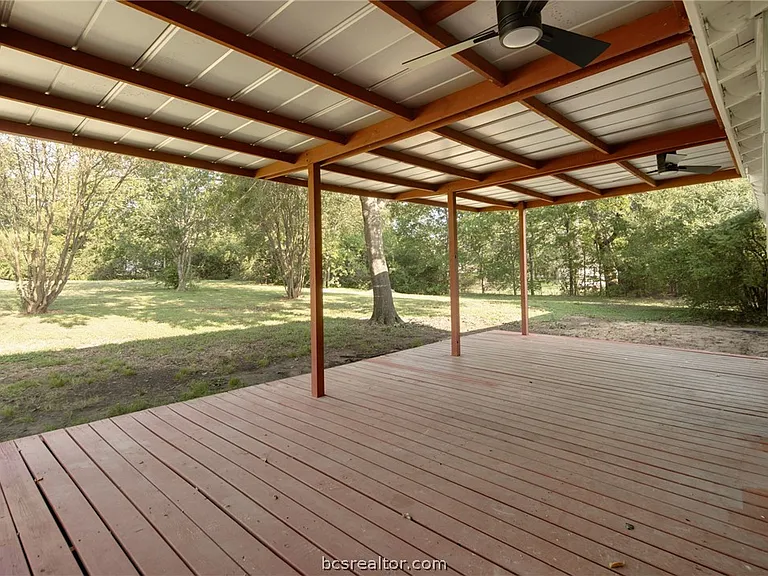 1004 Edgewood Dr — Photo 22