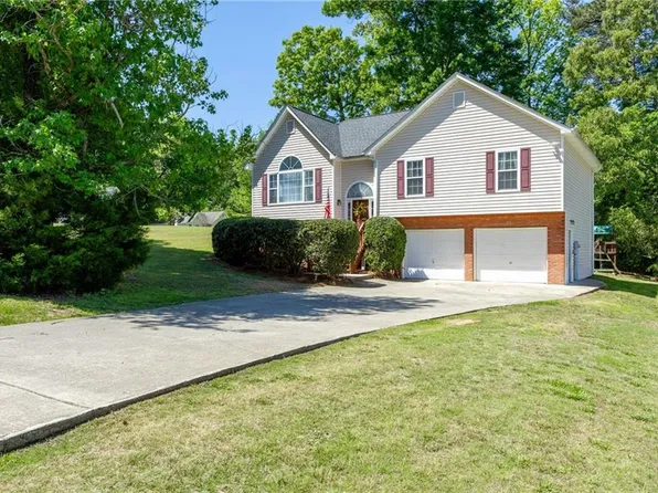 151 Aberdeen Pl, Acworth, GA 30101