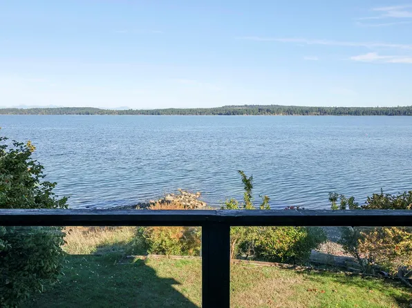 5650 Island Hwy S, Comox Valley, BC V0R 3B0