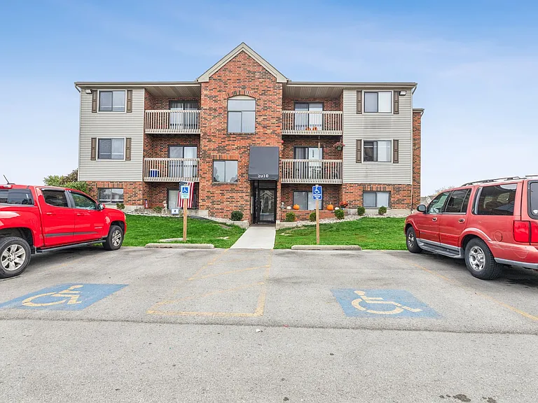 Ridge View Apartments — Photo 14