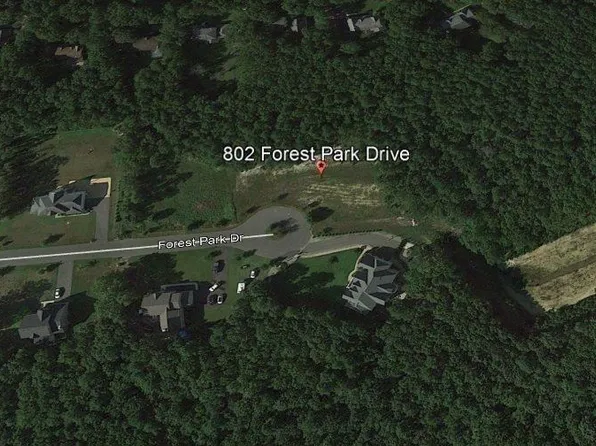 802 Forest Park Dr, Galloway, NJ 08205