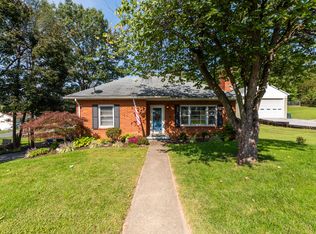 806 Adams St, Staunton, VA 24401