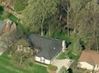 1862 Brookview Cir, Bloomfield Hills, MI 48304