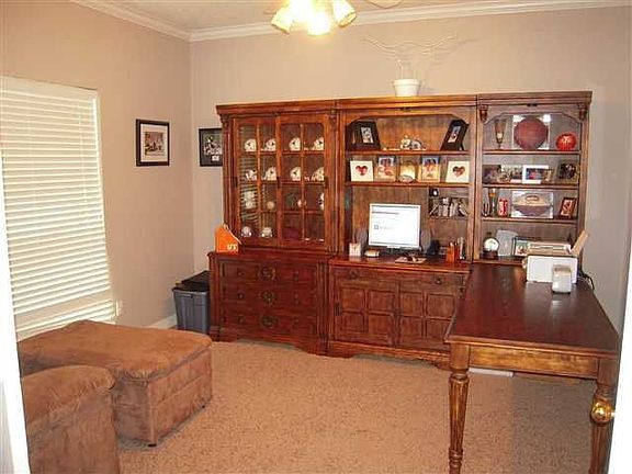 5th image of 7695 Rosewood Dr