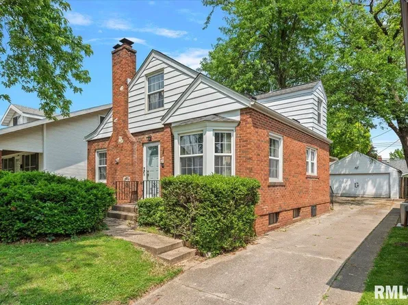 1928 N 5th St, Springfield, IL 62702