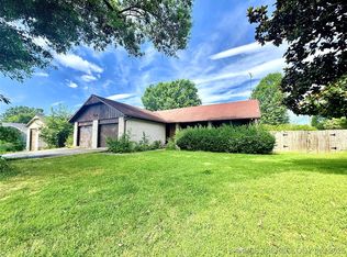 1202 S Ross Ave, Tahlequah, OK 74464