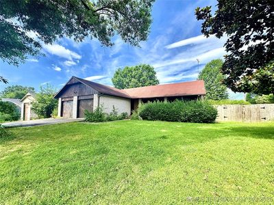 1202 S Ross Ave, Tahlequah, OK, 74464