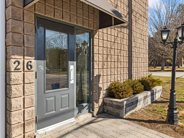 26 Spencer St E #201, Cobourg, ON K9A 1C2