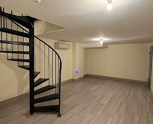 4th image of 2427 Dean St #1D