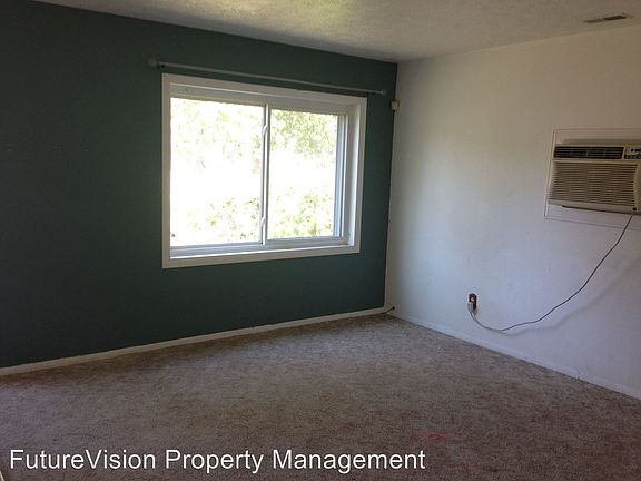 3rd image of 21557 Orion Ave