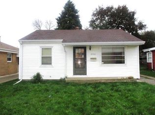 2705 Gilson St, Racine, WI 53403