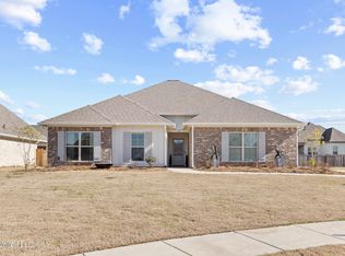 112 Sweetbriar Dr, Canton, MS 39046
