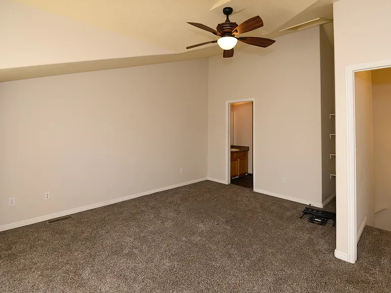 475 N Redwood Rd #56 — Photo 16