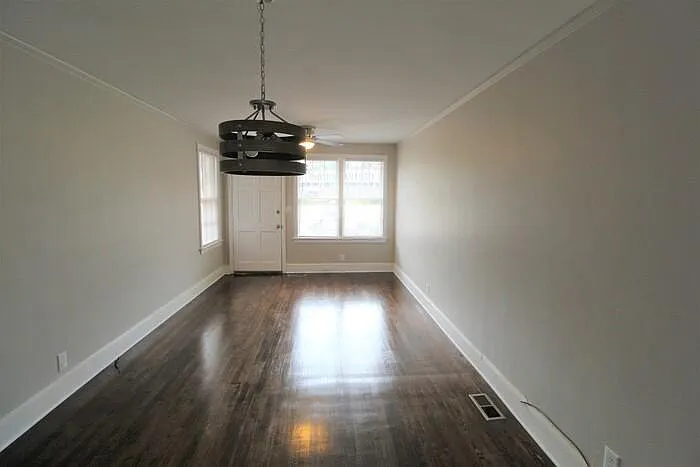 4551 Oxford Rd — Photo 10