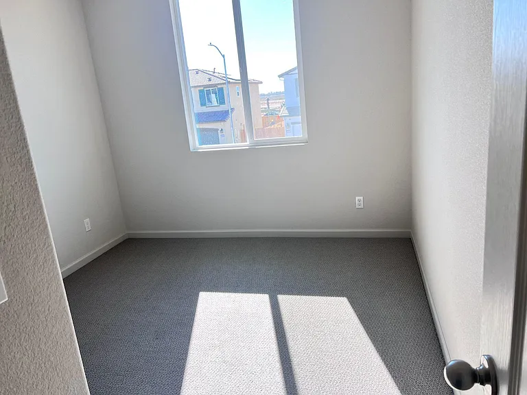 3129 Ballena St — Photo 11