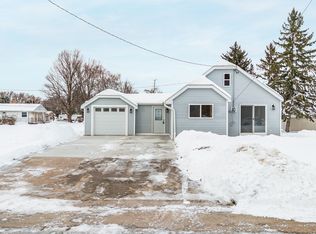 720 Oak St, Winneconne, WI 54986